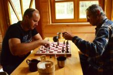 szachowy pojedynek w Roztoce: Jurek i Wacław